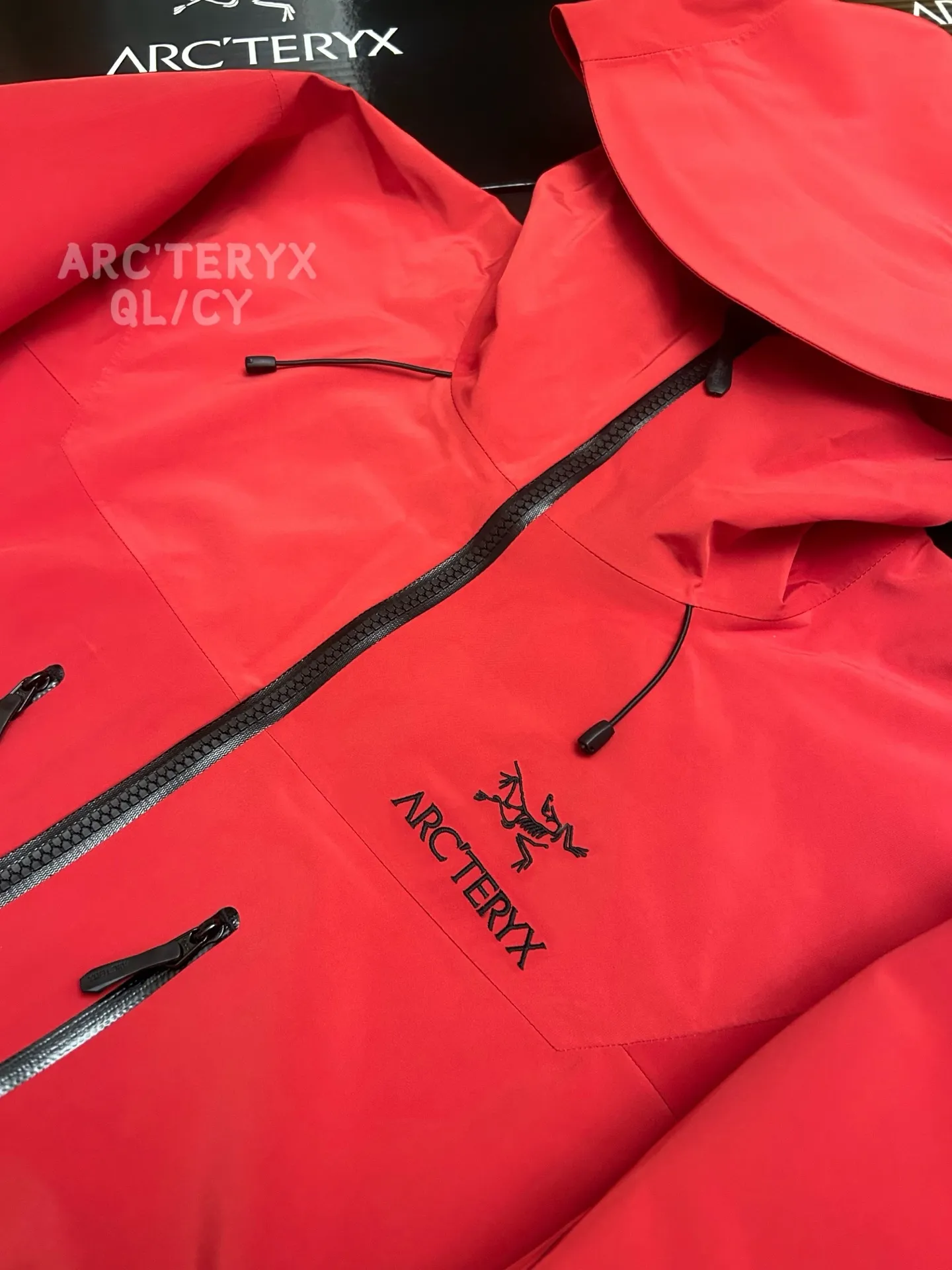 Qualitysv 7 Arcteryx Alpha Series Sv 7 GORE-TEX Pro Logo ：X 000007555 Quality ！ low 24SS Arc‘teryx ， 6 ， ， ， ！ Recco ， ， ！ . ， .！ ， Quality， . ！ ！ ！ ！ GORE-TEX 3.0 Logo ， ， ， ， ， ， ， ， 。 ， Black！ ！ Red Blue！ ！ ！ Size：S-XXL ： / / / / / / Gray/ / / ：76 78 80 82 84 ：60 62 64 66 68 ：47 48 49 50 51 S 90-120 M 120-140 L 140-160 XL 160-180 XXL 180